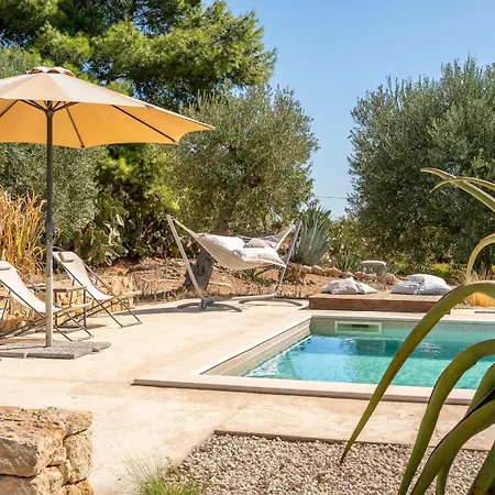Silvia With Swimming Pool By Wonderful Italy * Lido di Noto